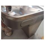 Elkay EZSTLDDL Elkay Drinking Fountain (Shell Only, 1 Fountain Only) - Retail: $657