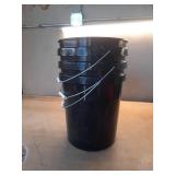 United Solutions 5 Gallon Bucket Heavy Duty Plastic Bucket Comfortable Handle Easy to Clean Perfect for on The Job Home Improvement or Household Cleaning; Black 3 Pack (B09KYH72PN)