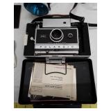 Antique Polaroid 250 Land Camera Automatic with Flash Bulbs and Manual
