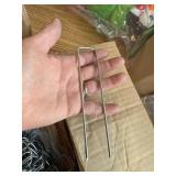 LANIAKEA Garden Stakes 8 Inch Metal Staples 200 Pack Galvanized