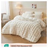 $65 LIFEREVO Fluffy Faux Rabbit Fur Duvet Cover Set, Queen, Beige.