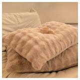 $77 Queen Faux Rabbit Fur & Flannel Comforter, Khaki, 200x220cm