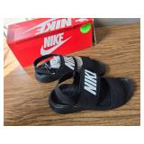 $50 Nike Tanjun Womens Sandal Black/White/Black 882694-001 (7 B(M) US)