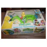 IOB Vtg. Sesame Street Telephone Set untested
