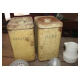 Vtg. Jello Molds, Pitcher and More