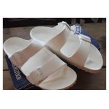NIB Size 9 Birkenstock Shoes
