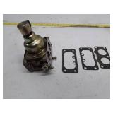 Briggs & Stratton Carburetor Assembly with Gaskets
