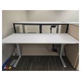 6 Station Cubicle Set W/ 6 Humanscale Height-Adjustable Office Desk
