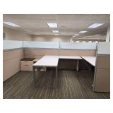 Modern Humanscale Office Cubicle Workstation With 1 Suite and 4 Cubicles