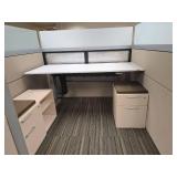 Modern Humanscale Office Cubicle Workstation With 1 Suite and 4 Cubicles