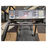 Life Fitness 9000 HR Commercial Treadmill