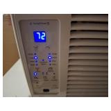 Midea 6 000 BTU 115V Window Air Conditioner with Comfort Sense Remote  up to 250 Sq. ft.  White  MAW06R1WWT-T - DAMAGE