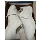 CADIDL Cheer Shoes Women White Cheerleading Shoes Girls Varsity Cheer Shoes for Youth Athletic Dance Shoes Flats Size 5