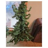 4 ft green Christmas tree