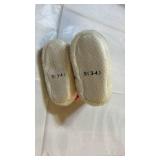 Cozy Winter Star Pattern Slippers Size 3-4 - Retail: $12