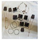 Paparazzi Fashion Jewelry Bundle - Retail: $25