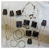 Paparazzi Fashion Jewelry Bundle - Retail: $25