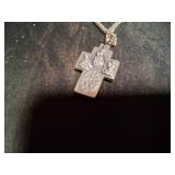 Beautiful Silver Necklace With Silver Cross Pendent.