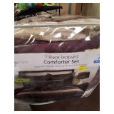 Full Size Bedding Comfort Set. (Goes With 6267).