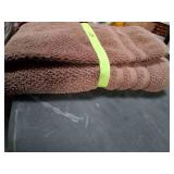 Matching Shower Towel & Hand Towel.