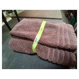 Matching Shower Towel & Hand Towel.