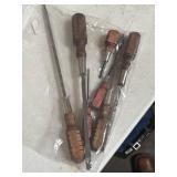 Vintage Irwin Wooden Handle Screwdrivers Set