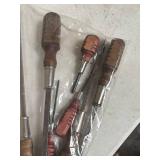 Vintage Irwin Wooden Handle Screwdrivers Set
