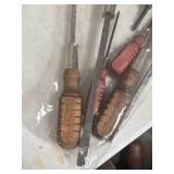 Vintage Irwin Wooden Handle Screwdrivers Set