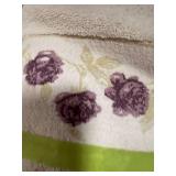 Decorative Hand Towel Set with Lace Pattern