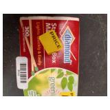 Diamond green light matches.