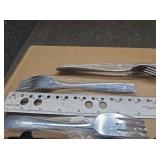Set of 12 Dinner Forks Top Foid Grade Stainless Steel Dinner Forks  - Retail: $15