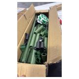 Garden Stakes 16 Inch 70 Pack, Diy 4ft 5ft 6ft 7ft 8ft Tomato Stakes Plastic Coated Metal Plant Sticks Stakes Supports with 40 Connectors 30 Rotatable Clips for Indoor Outdoor Plants Vegetable - Retai