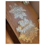 Eccliy Snowflake Placemat Set, 15 Inch Vinyl, Gold, 12 Pcs