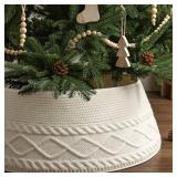 Knitted Cable Christmas Tree Collar: Cream Chunky Edge Decor