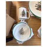 $180 Spode Christmas Tree Dinnerware Set for 4 - Festive Tableware