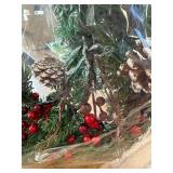 20" Xmas Wreath, Green Pine, Red Berries