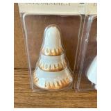 2 pack of porcelain bell ornaments