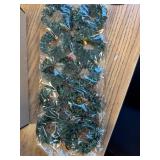 30 Pieces Mini Christmas Wreaths 1:12 Dollhouse Accessories