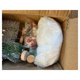 30Pcs Mini Artificial Christmas Trees with Wooden Base for Decor