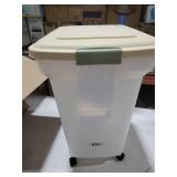IRIS USA WeatherPro Airtight Dog Food Storage Container, Up to 58 lbs, Attachable Wheels