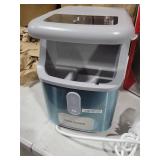 Frigidaire Countertop Crunchy Chewable Nugget Ice Maker, Compact, 33lbs per Day, Metallic Finish missing ice container