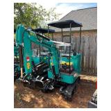 Unused H15r with 420 cc Gas Engine, 15" bucket, and nice controls