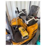 Unused QK18R with 13.5HP gas engine, Pilot Controls