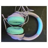 Kids Wired Headphones for School, 8594 dB Volume Limit, Wired Over Ear Headphones for Girls Kids with Microphone, Foldable Stereo Sound 3.5mm Wire Cord for Kindle Tablet Airplane Travel, Purple - Reta