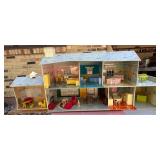 1950s Marx Tin Dollhouse with Furniture - Retail: $125
