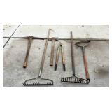 Traditional Garden Tool Collection - Retail: $85