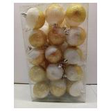 (UNUSED) Gold and White Glitter Christmas Ornament Set