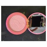tarte Amazonian clay 12-hour blush  Mineral Pigment Sheer Blush with Vitamin E and Olive Oil for Lightweight Longwear and Buildable Coverage, Vegan and Cruelty Free - Retail: $30