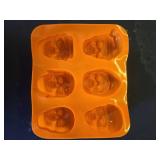 HUAKENER Single Skull Cake Pan, 6 Cavity Skull Cake Molds, Silicone Skull Baking Pan for Mini Cakes, Chocolate Bomb, Pudding, Halloween Baking - Retail: $8