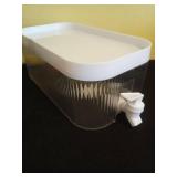 Fridge Shelf Friendly Plastic Beverage Dispenser with White Lid